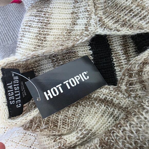 Hot topic Social Collision Cream & Black Stripe Girls Crop Sweater sz L - Picture 8 of 10